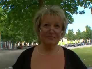 Carole francesa middle-aged anal follada