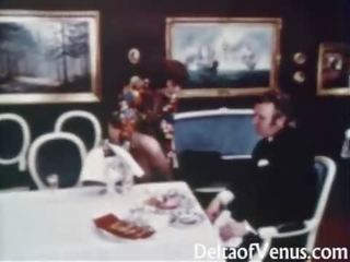 Vintāža sekss video 1960s - matainas pieauguša brunete - tabula par trīs