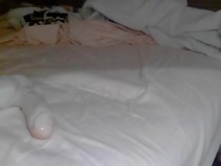 Товстушка подруга мастурбує в готель