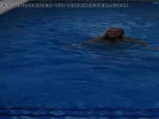 挑衅 大美女 摩洛伊斯兰解放阵线 在 该 泳 水池